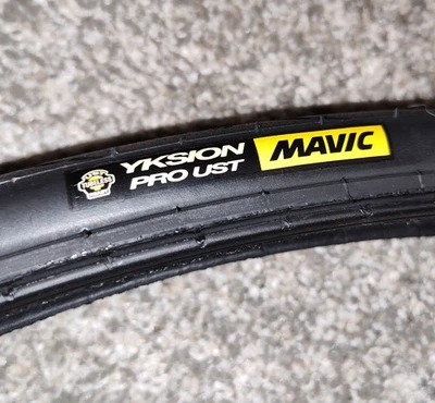 Neumático de bicicleta sin cámara Mavic Yksion Pro 700X28C NUEVO hecho en Francia carretera grava Foto 1 de 4
