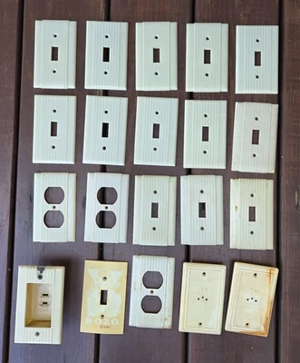 Cubiertas de placa de salida y interruptor de luz acanalada BOZO de colección P&A Uniline Leviton ++ Foto 1 de 4