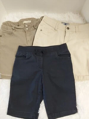 Pantalones Cortos Escolares Niñas, Imperial Star Caqui, JK Indigo Caqui y Chaps Azul Talla 12 Foto 1 de 4