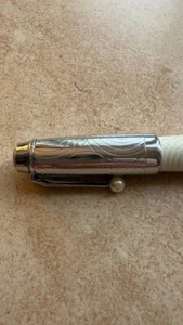 Montblanc Luxus- Kugelschreiber Bohème Doué Arabesque weiß - Bild 1 von 5