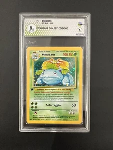 Venusaur Holo ITA 1st - Pokémon Card Set Base 1999 15/102 8.5 Graad NM+ - Foto 1 di 2