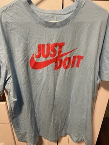 Nike Just Do It Swoosh T-Shirt Herren 2XL Hellblau Kurzarm - Bild 1 von 3