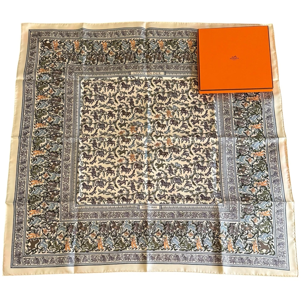 NWT NEW HERMES Chasse en Inde Ivory Silver 90 cm Silk Square Scarf Box VERY RARE - Image 1 of 4