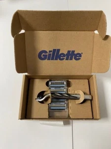 Gillette Mach3 for Men, 1 Gillette Mach3 Razor Handle + 4 Refill Cartridges BNIB - Picture 1 of 1