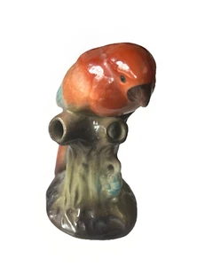 Vaso vintage rosso smaltato uccellino tropicale su albero Cecoslovacchia bocciolo ceramica - Foto 1 di 11