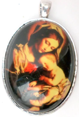 Lote de 2 Madonna colorida de porcelana vintage de EE. UU. con colgante camafeo infantil 51x32 mm R178 Foto 1 de 4