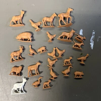 Lote De 25 Animales Salvajes De Colección De Plástico Granja Castaño Rojizo Bronceado Cabra Oveja Cerdo Caballo Foto 1 de 4