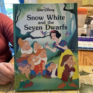 Disneys 1986 Snow White And The Seven Dwarfs Large Story Book By Gallery Books - Picture 1 of 2