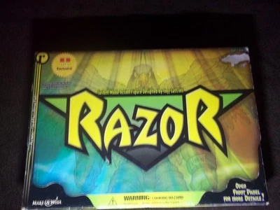 Figura de acción de base Make-a Wish Razor Exclusive 1999 KB Toys de colección Foto 1 de 4