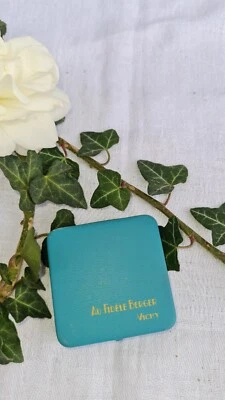 ANCIENNE PETITE BOITE BLEUE AU FIDELE BERGER VICHY PUBLICITAIRE - Photo 1/3