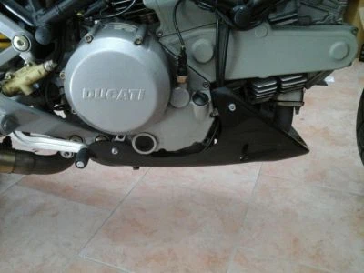 Guardabarros delantero de fibra de carbono Ducati Monster 600 620 695 750 800 900 1000 punta Foto 1 de 2