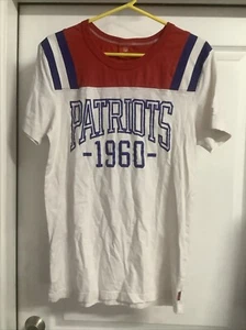 New England Patriots T-Shirt 1960 Striped Sleeve Sz Med NFL Team Apparel - Picture 1 of 10