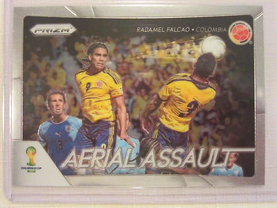 Tarjeta 5 Panini Prizm 2014 Copa Mundial de la FIFA Fútbol Asalto Aéreo Radamel Falcao Foto 1 de 3