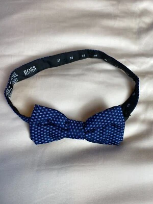 Pajarita Boss Hugo Boss 100 % seda 37 - 46 hecha en Italia azul Foto 1 de 4