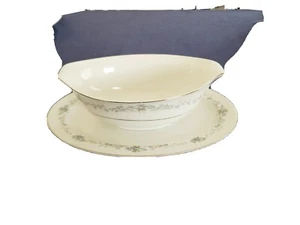VINTAGE WYNDHAM FINE CHINA MELODY OVAL GRAVY BOAT W/ATTACHED UNDERPLATE 9" - Picture 1 of 2