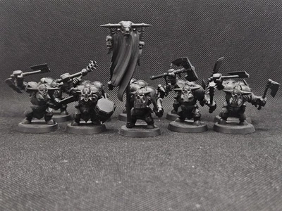 Age Of Sigmar Orruk Warclans Ironjawz 'Ardboyz And Fantasy Black Oelrk Unit. - Image 1 of 4