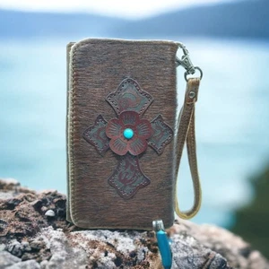 PG Collections Cross Rawhide Brown Leather Handyhülle/Geldbörse/Handgelenktasche - Bild 1 von 11