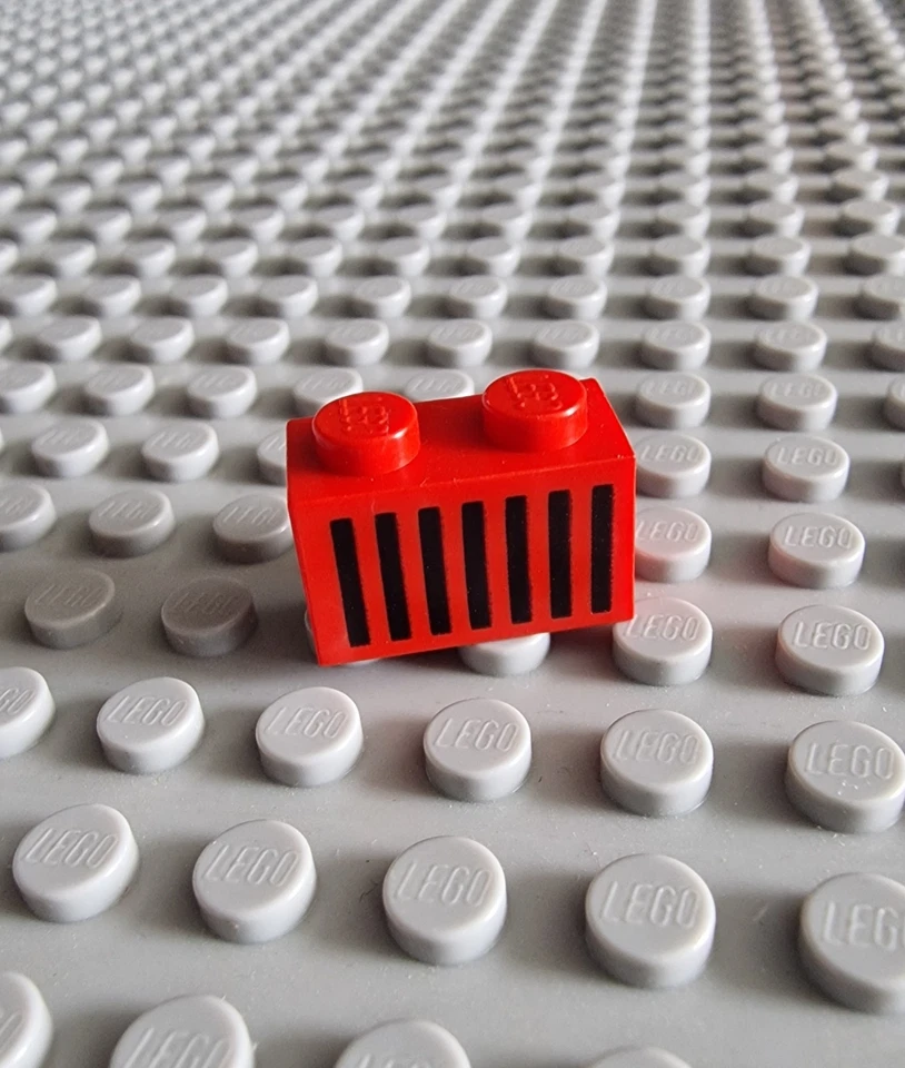 Lego Classic Space Baustein 1x2 Bedruckt Streifen Grill Rot 3004 3004p06 K024 - Bild 1 von 1