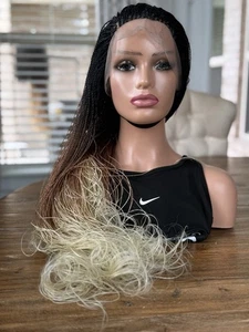 Geflochtene Französische Locken Perücke. Dreifarbige gewellte Perücke. Hergestellt auf einer Full Lace Perücke. 30 zoll lang - Bild 1 von 6