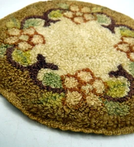 Vintage Needlepoint RUG 5" 1:12 casa delle bambole miniatura rotonda floreale - Foto 1 di 3
