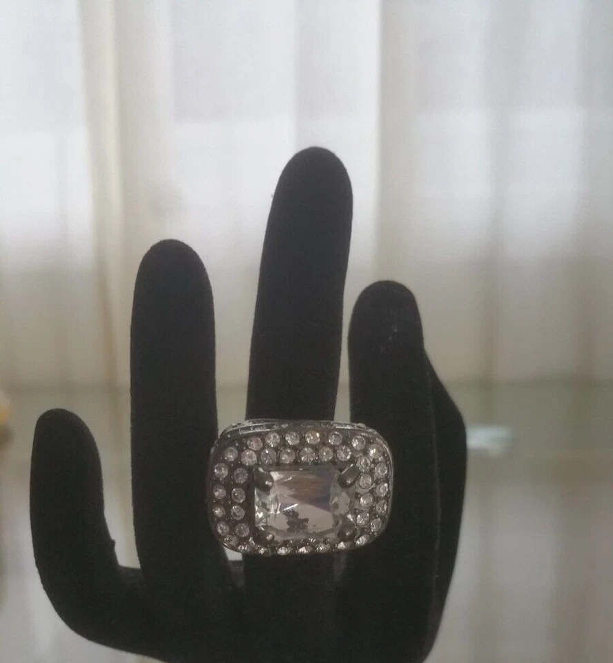 SIZE M  WOMEN'S BLACK HIGH GEMSTONE DIVA RING BNOWT - image 1 of 4