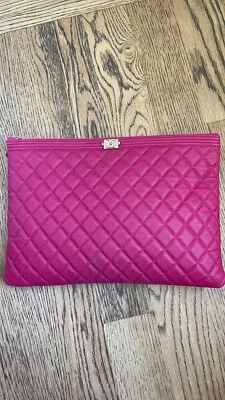 Chanel O Case - Grande, Rosa, Cuero Caviar Foto 1 de 4