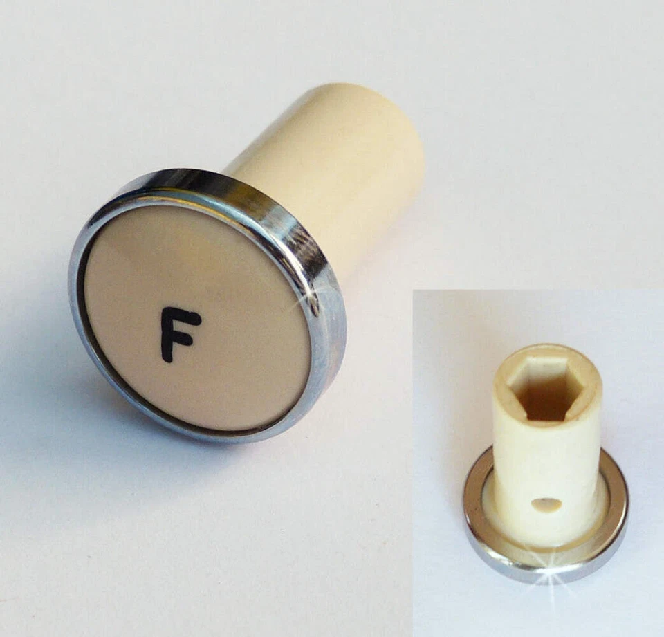 Perno ligero de niebla para automóvil vintage y clásico con monturas cromadas Wolseley MG Alvis Foto 1 de 1