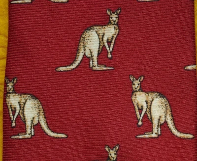 WOOLABY AUSTRALIA ~ KANGAROOS ~ MENS WOOL TIE ~ RED & TAN ~ 57" - Image 1 of 4