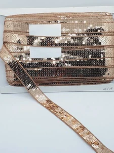 1m Gold sequin braid trimming net ribbon 2.2cm - Picture 1 of 2