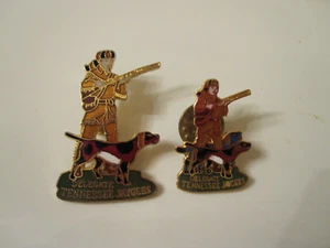 (2) DAVY CROCKETT Red Blue Coonhound Coon Hunt Tennessee Delegate Jaycees PINS - Picture 1 of 5