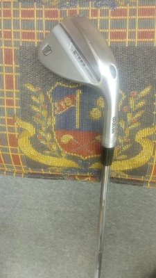 Cuña Wilson Staff modelo MRH 50-08 Foto 1 de 4