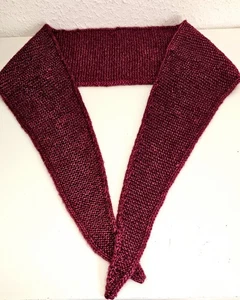 Sophie Scarf handgestrickter Schal handmade with love ohne Wolle dunkle Beere - Bild 1 von 5