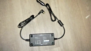 PHILIPS Respironics Simplygo DC Auto Adapter Netzteil, Model: MDP150-19-001 - Bild 1 von 2