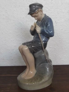 FIGURA DECORATIVA DE PORCELANA "JOVEN TALLADO" Nº905 de Royal Copenhagen #9024 - Imagen 1 de 4
