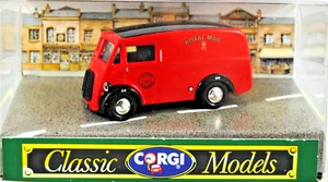 COMO NUEVO Corgi CLASSIC D983 MORRIS J Van en CORREO REAL con CAJA DE ZÓCALO DE EXHIBICIÓN - Imagen 1 de 14
