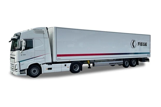 Herpa 955676 - 1:87 Volvo Fh Gl. 2020 Gas Autoarticolato " Fiege Logistica " - - Immagine 1 di 1