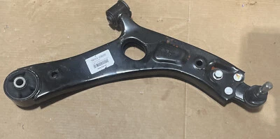 2014 2015 HYUNDAI TUCSON Passenger Right Lower Control Arm Front RH  - Image 1 of 4