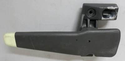 2003-2006 Chevrolet Avalanche 1500 / Cadillac EXT - Bed Cover Latch (RH) - Image 1 of 4