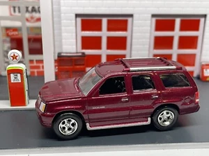 2002-2006 Cadillac Escalade V8 Burgundy 1/64 Limited Edition - Picture 1 of 7