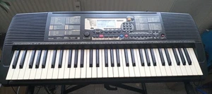 Yamaha Keyboard PSR 225 - 61 anschlagdynamische Tasten.  Gebraucht. Top-Zustand! - Bild 1 von 9
