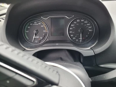 Velocímetro Hatchback E-tron MPH ID 8V0920971B Se adapta a 16-18 AUDI A3 1280648 Foto 1 de 4