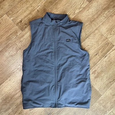 Travis Mathew Seaboard Vest Mens Medium Gray Full Zip Lightweight Insulated Golf - Image 1 of 4