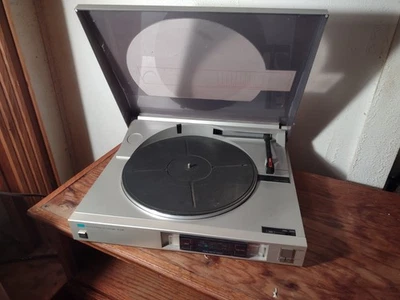 SANSUI P-L40 LINEAR TRACKING DIRECT DRIVE - FULL AUTOMATIC TURNTABLE Working  - Image 1 of 4