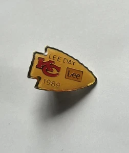 Vintage 1989 Kansas City Chiefs Lee Day Arrowhead Lapel PIN, Lee Jeans, NFL - Picture 1 of 1