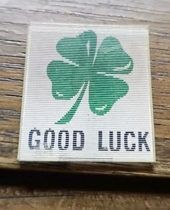 Flicker Vari-Vue Good Luck Old Crow Winkie Blinky Lenticular Card Motion Whiskey - Bild 1 von 3