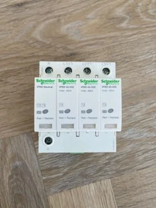 Schneider A9L40102 Modular Surge Arrester Type 2 3P+N Acti9 iPRD 40-350 - Picture 1 of 3