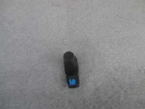 Sensor de estacionamiento para parachoques trasero Toyota Tundra 2014-2010 OEM usado - Imagen 1 de 6