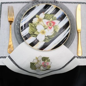 Black & White Checkered White Flower Dinner Napkin Set of 6 - Picture 1 of 3