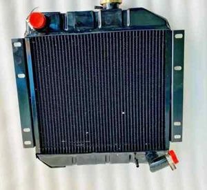 Radiador de tractor apto para Massey Ferguson MF 1010 - Imagen 1 de 4