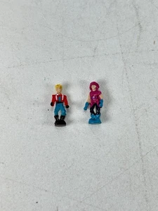 Tomy Zoids 2002 Piloto Micro Mini Figura Lote De 2 Difíciles De Encontrar Muy Pequeñas - Imagen 1 de 7